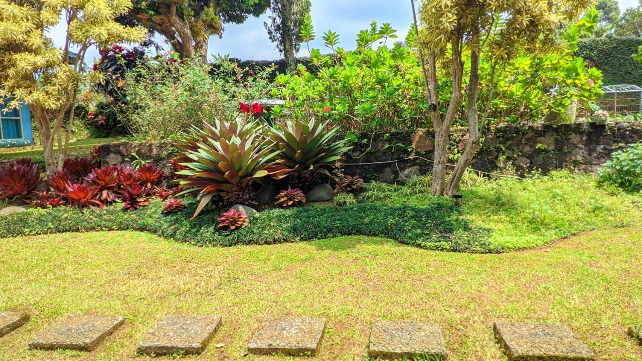 Garden Villas Cipanas Sindanglaya Bagian luar foto